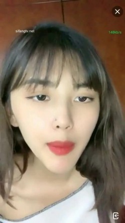 极品中的极品美少女下海【小可爱】守了几天终于脱衣服了，很爽很诱惑啊 截图1