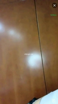 极品中的极品美少女下海【小可爱】守了几天终于脱衣服了，很爽很诱惑啊 截图4