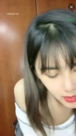 极品中的极品美少女下海【小可爱】守了几天终于脱衣服了，很爽很诱惑啊 截图16