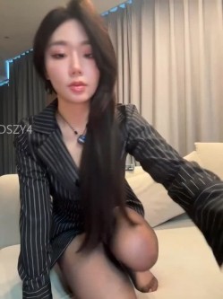 ️御姐女神【jiajia_L】健身女神超高颜值健身房漏出骚货母狗御姐 截图3