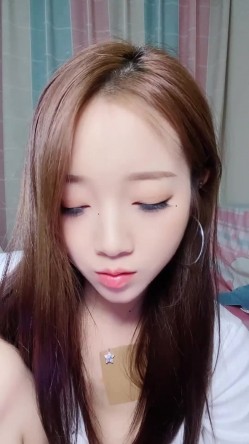 校园美女【符真】白月光女神 甜美尤物 白皙酥胸 近距特写 跳蛋狂震流白浆 截图16