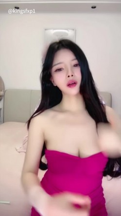 顶级高端援交女【柚俞】G奶绿播尤物下海太特么漂亮了美乳粉穴美翻了揉奶道具自慰看的鸡儿也发火 截图12