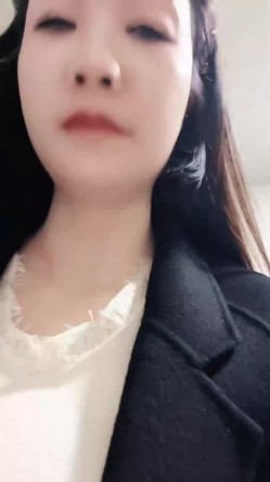 【泡泡马】白领御姐~! 白皙身材~户外刺激车震~无套啪啪 截图12