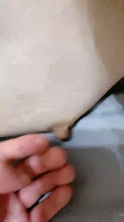 御姐下海被射了一身的尿，【表姐哇哇叫】，风情万种美少妇，家里面战况激烈，小男友尽情宣泄干得热火朝天！ 截图7