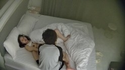 超极品女神女友 黄毛小帅带着校花女友开房 这妹子是真漂亮 扣了半天还上了道具 截图13