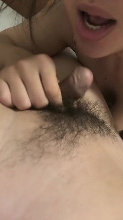 【剧情演绎】大奶下垂乳晕大大的美母 会吃吊超骚超淫荡，被大屌艹得哇哇大叫！ 截图10