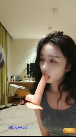 极品高颜冷艳御姐，反差小妈感女主播「金刚护撸娃」「小奶猫」密码房激情淫语撩骚，和姐妹下海大秀，互舔互口 截图5