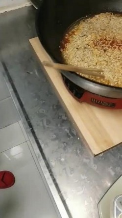 每天的快乐就是吃鸡，跨下巨乳女友的陪伴性福每一天，自慰啪啪58V 合集！ 截图16