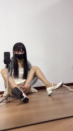 自慰男娘edan 蛋爷日常的自慰活动 新作品升级了 往自己脸上和嘴里射了 简直牛逼到家了 截图8