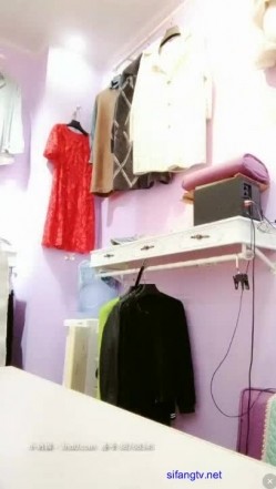 服装店老板娘发骚记【辣妈曼曼】内裤塞着跳蛋开店，小逼逼给痒得脱下衣服自慰，还是小粉穴荷包奶，前台小声娇喘呻吟，客人来了赶紧穿衣服 诱惑啊！ 截图14