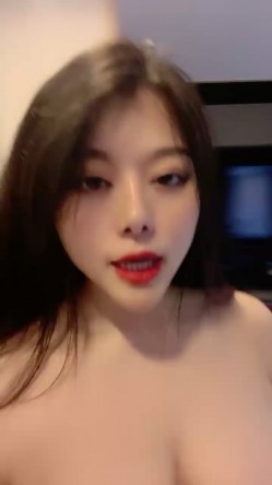露脸长发美少妇热舞 全裸勾引狼友丰满大奶，手搓阴蒂，特写骚逼 截图6