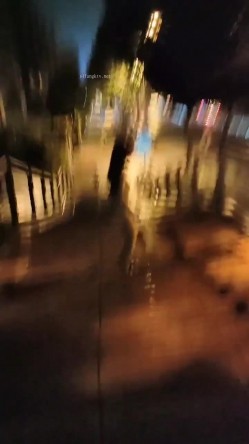露出界天花板满级狂人！身材苗条性感网红【兔兔】私拍，学校公园商场各种场所人前露出翻屁眼露逼紫薇喷 截图12
