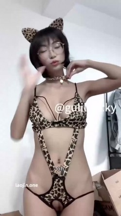 推特上的独特赛道，美女全裸测评，【Gulili谷鲤里】福利合集，测评各种情趣内衣女仆装，大胸露脸 截图16