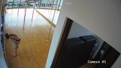 【破解摄像头】舞蹈室小姐姐各种舞蹈练功换衣服 截图6