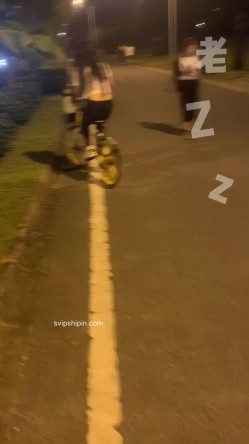 大佬黑白DOM老Zz字母交流圈封神作品反差母狗SM调教群P大神 截图16