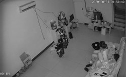 【破解摄像头】非常的主动少妇在沙发啪啪啪，男的也是个暖男搞完了还帮忙把逼擦干净 截图8