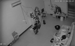 【破解摄像头】非常的主动少妇在沙发啪啪啪，男的也是个暖男搞完了还帮忙把逼擦干净 截图11