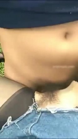 儿子你妈被草了花族教主勾搭个工厂打工仔到野外高压电架下打野战 截图1