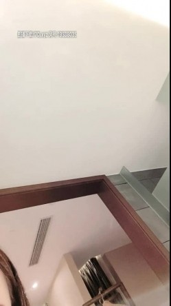 鹅蛋脸整过容的娃娃脸女神 坚挺的巨乳 典型的童颜巨乳 小穴粉得过分 加上筷子版的长美腿 简直就是人间般尤物 截图6