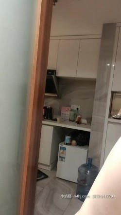 极品美乳女神『热巴老湿』约炮大屌帅哥粉丝 心动了可以无套啪啪 帅哥很威武连操两炮 一次口爆 一次内射 高清源码录制 截图4