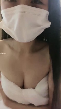 极品美乳，【虞妃】，羞羞答答偶尔露下脸，一眼美女，模特身材曼妙可人，私密处一览无余超赞 截图1