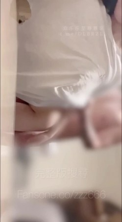 专攻高颜值网红台湾泡良大神「郑原创」FO私拍，27岁台大女教练，超顶颜值身材，北上培训完后来找我打炮！ 截图14