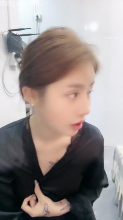 顶尖女神~最美学妹【想到你我就湿了】超级漂亮~顶级身材~无套啪啪内射~大屌口交爆操 截图14