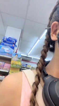 重磅，火爆健身尤物，【健身桃桃】，高端场会牛郎嗑药操喷，欲望得到了充分释放，水不停，被操的高潮好多次 截图4