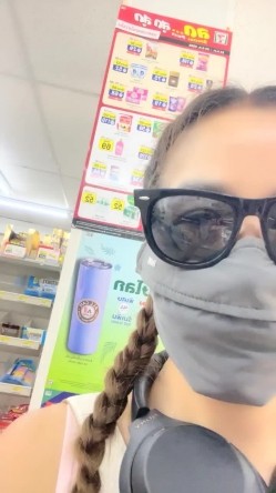 重磅，火爆健身尤物，【健身桃桃】，高端场会牛郎嗑药操喷，欲望得到了充分释放，水不停，被操的高潮好多次 截图5
