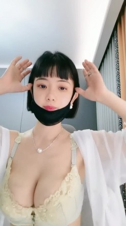 推荐！G奶女神！奶子超级大~【暖暖】揉穴自慰！撸到肾虚，纯天然无添加，白得能看到血管，超赞 截图8