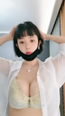 推荐！G奶女神！奶子超级大~【暖暖】揉穴自慰！撸到肾虚，纯天然无添加，白得能看到血管，超赞 截图9