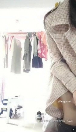 【浙江奶妈】颜值极品美少妇，大黑牛疯狂自慰大秀，震出了姨妈血！扩阴看得更仔细，母乳涨得要挤奶水，惊喜连连！ 截图10