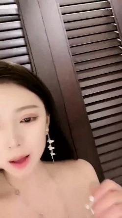 车模下海漂亮尤物！3小时操逼激情不断！特写插嘴怼骚穴，主动骑乘位爆操，第一视角后入 截图14