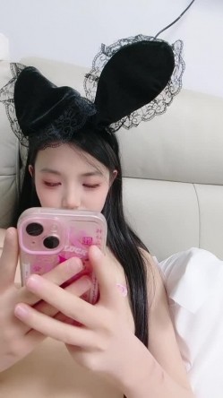 【梨奈】校花女神! 刚下海就被干 啪啪 狂射一身 狂撸 截图13