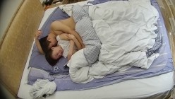 酒店偷拍连续入住几天的大学情侣身材不错的马尾女和男友三天的性爱生活 截图2