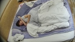 酒店偷拍连续入住几天的大学情侣身材不错的马尾女和男友三天的性爱生活 截图6