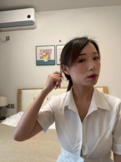 ️清纯主播【202509yoyo】表姐带着表妹下海直播、在线教口活、练习做爱姿势 截图1