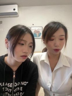 ️清纯主播【202509yoyo】表姐带着表妹下海直播、在线教口活、练习做爱姿势 截图5