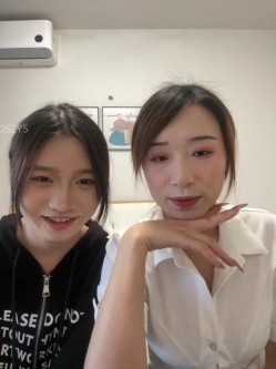 ️清纯主播【202509yoyo】表姐带着表妹下海直播、在线教口活、练习做爱姿势 截图12