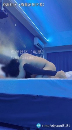 国内真实绿帽淫妻夫妇「济宁旺仔夫妻」她们接吻抠逼，让我给单男吃鸡吧，然后我竟然把他口射了，他前兆都没有直接射我嘴里了 截图5