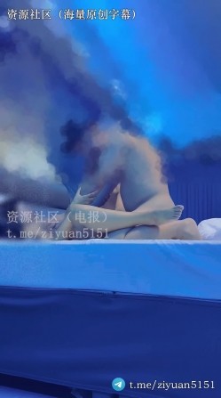 国内真实绿帽淫妻夫妇「济宁旺仔夫妻」她们接吻抠逼，让我给单男吃鸡吧，然后我竟然把他口射了，他前兆都没有直接射我嘴里了 截图11