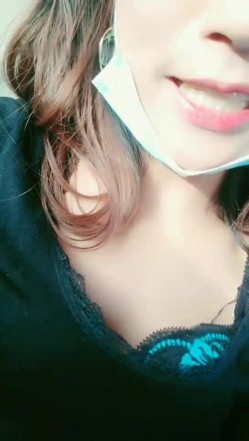 颜值不错骚气妹子野外车震第二部 开裆肉丝口交舔JJ拨开内裤抽插呻吟娇喘 截图6