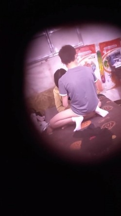 神秘侠客 窥探 ·城中村爱情· ：口罩红内裤哥，开始即结束，一分钟不到，丢人了！ 截图1