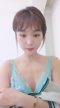 核弹！校花被干了~20小时~【杨洋小妹妹】无套啪啪~吞精~ 截图7