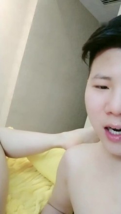 颜值不错丰满小姨子 双人激情口交啪啪 截图10