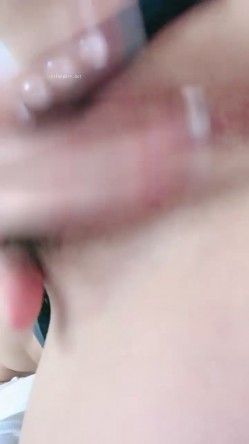新晋女神下海！【小浣熊】兼职黄播自慰，跳蛋震肛门，喜欢享受菊花被刺激的感觉 截图16