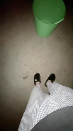 我跟后妈的性爱日记 - 高靴黑丝长腿女神天台收衣 被尾随后入抽插 天天不穿内裤的反差尤物 内射抖腿痉挛高潮 截图2