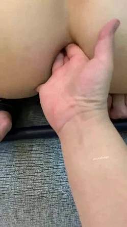 真枪实弹折磨女奴！推特重度虐女金主【迈克大师】饲养多位性奴开发私拍，操够了各种花样 截图12