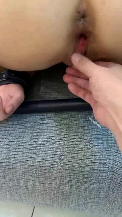 真枪实弹折磨女奴！推特重度虐女金主【迈克大师】饲养多位性奴开发私拍，操够了各种花样 截图14