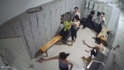 舞蹈班《监控破解》偷拍多位美女学员后台换衣服 截图2
